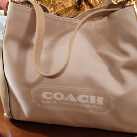 Coach - Picture 1 of 12